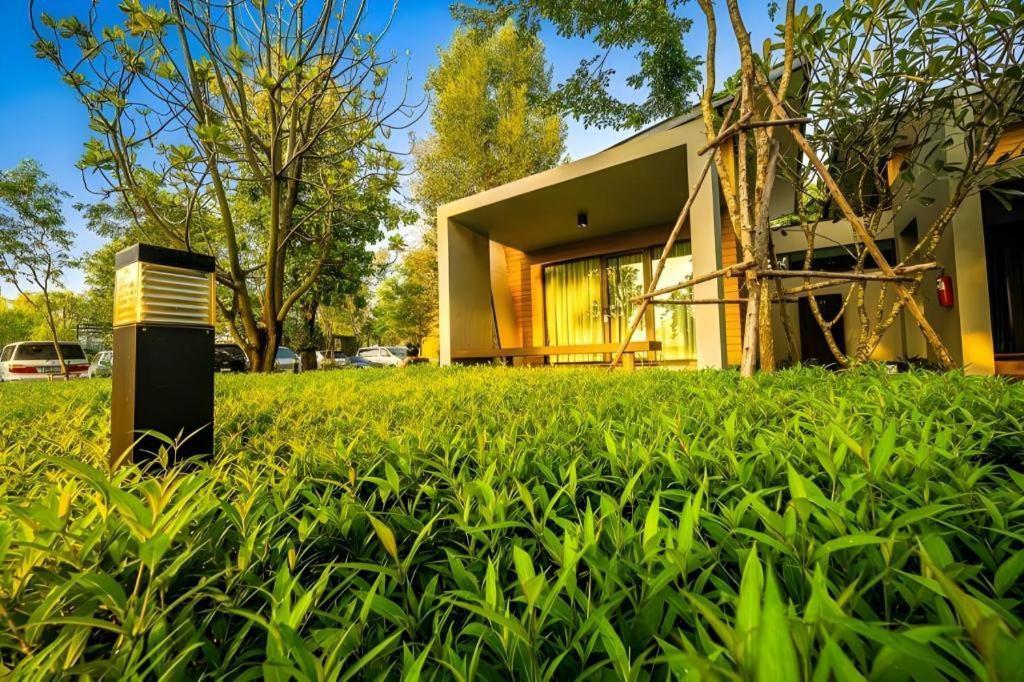 Chatnipa Beach Resort By Morseng Ban Hat Lek Exterior photo